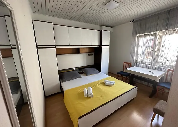 Marsic Apartments & Rooms
